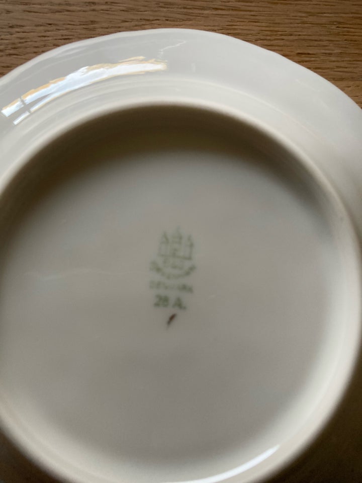 Porcelæn, Kagetallerkener , Bing