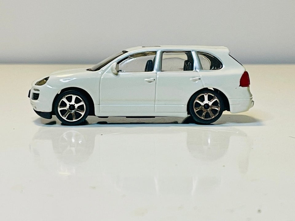 Modelbil, Bburago Porsche Cayenne