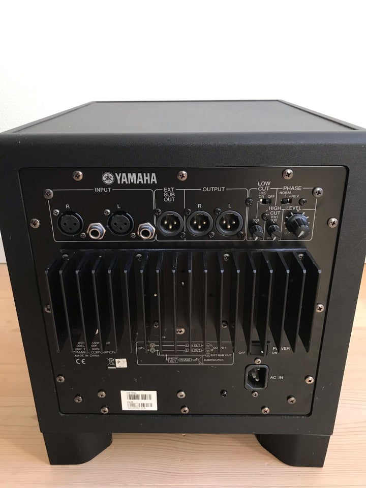 Subwoofer, Yamaha HS10W