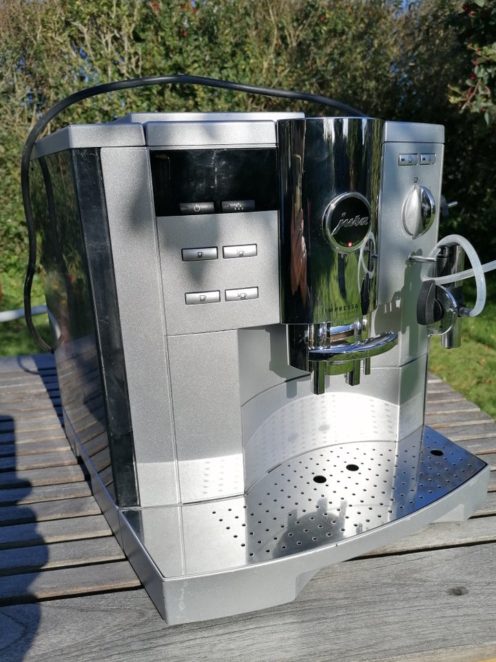 Fuldautomatisk kaffemaskine,