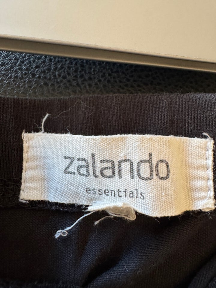 Nederdel, En nederdel, Zalando