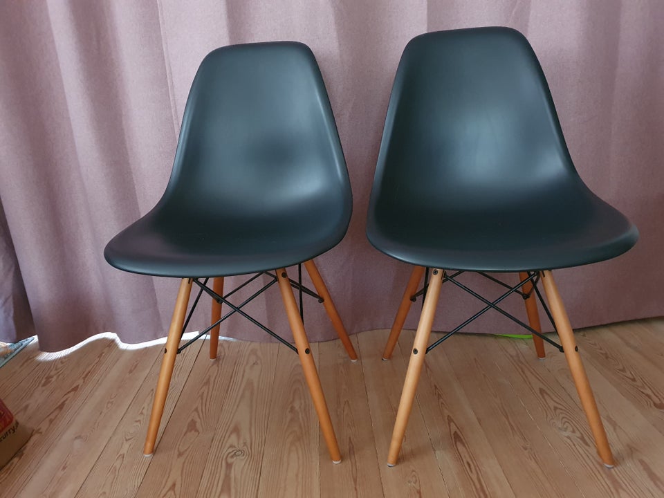 Spisebordsstol Eames DSW