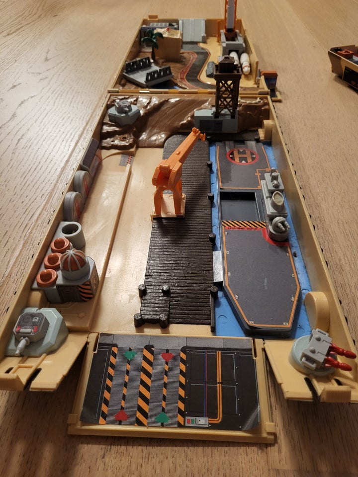 Micro Machines Military - Battle