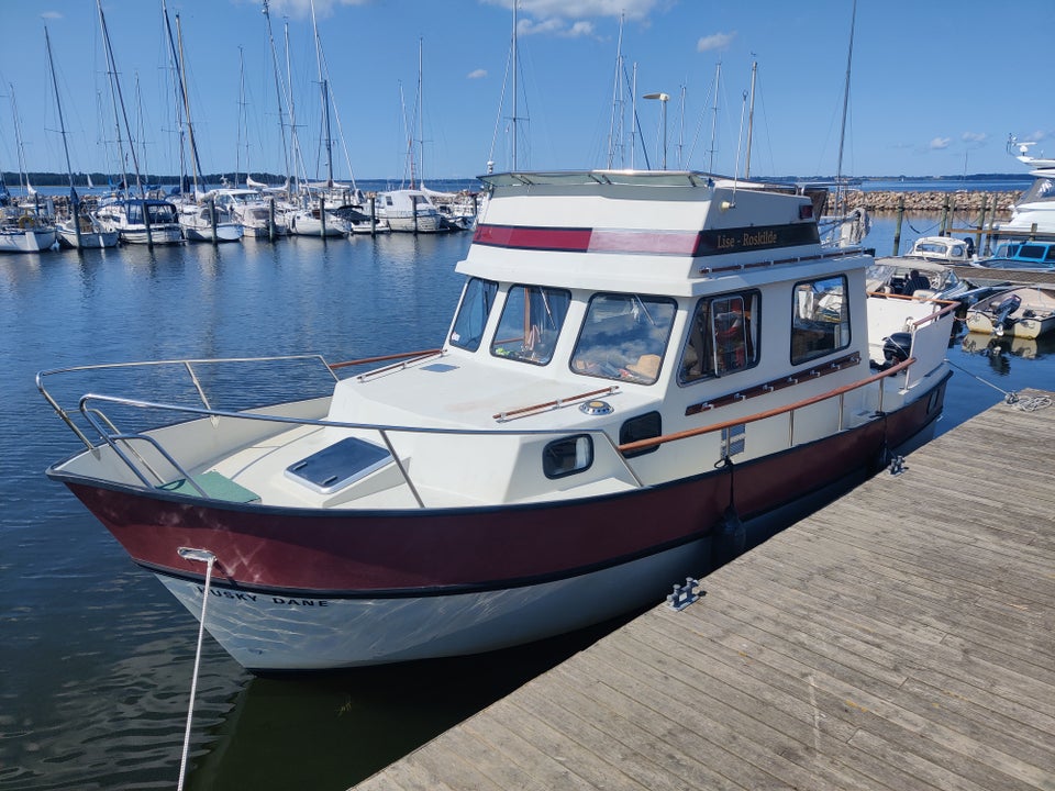 Husky Dane 85 Motorbåd årg 1977