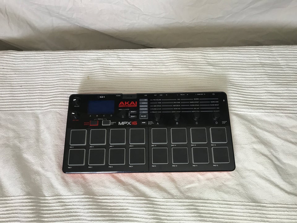 Groovebox Akai Mpx16