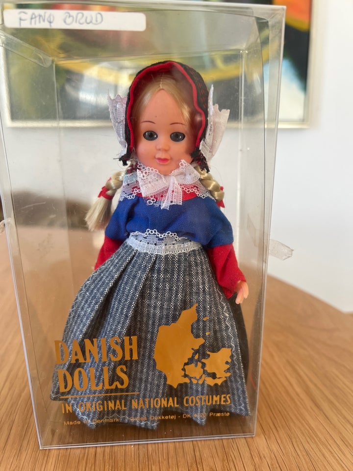 Dukker, Danish Dolls in national