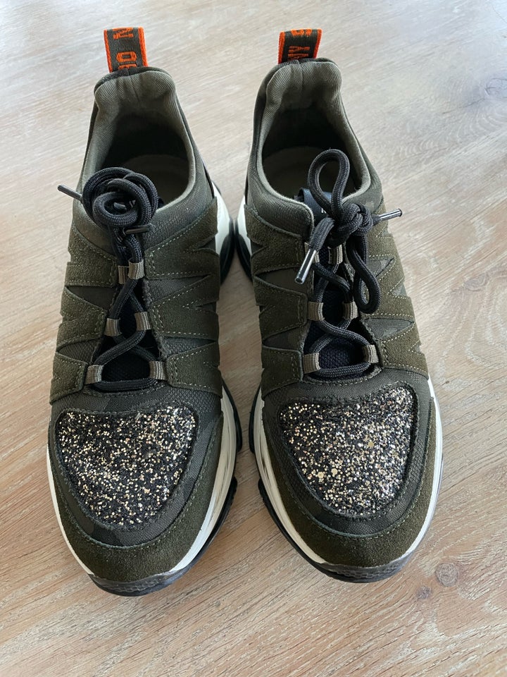 Sneakers, str. 38, Steve Madden