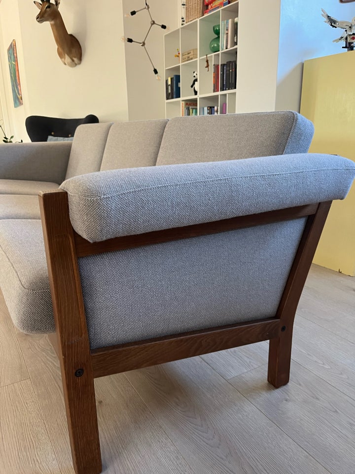 Hans J Wegner GE 40/3 Sofa