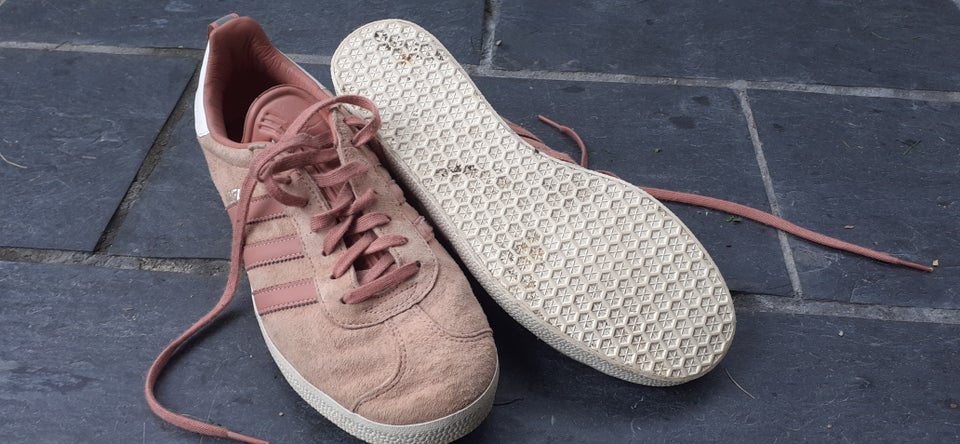 Sneakers, str. 40, Adidas