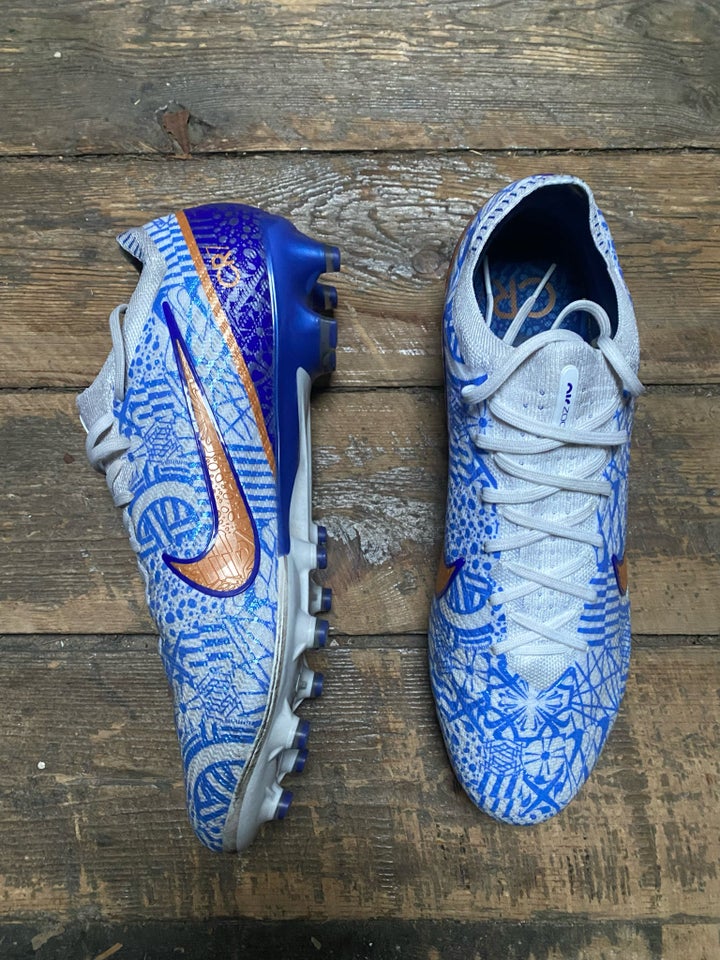 Fodboldstøvler, Nike mercurial