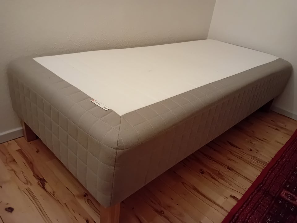 Boxmadras, IKEA skårer