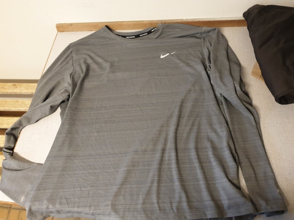 T-shirt Nike str XL