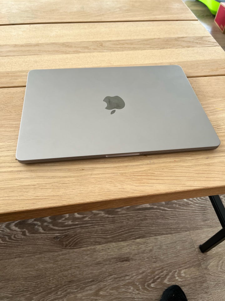 MacBook Air 13” M2 24 GB ram