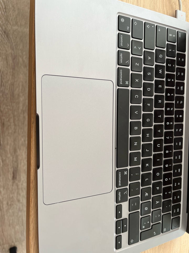 MacBook Air 13” M2 24 GB ram