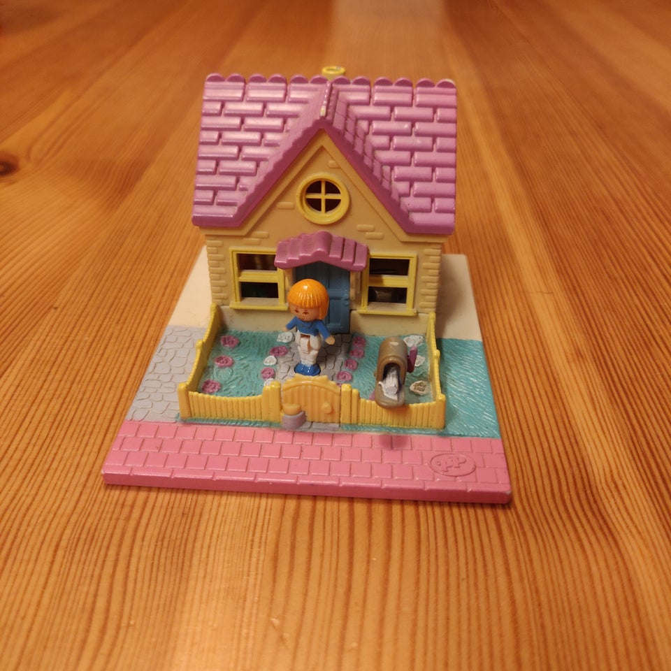 Polly Pocket, Hus med dukke