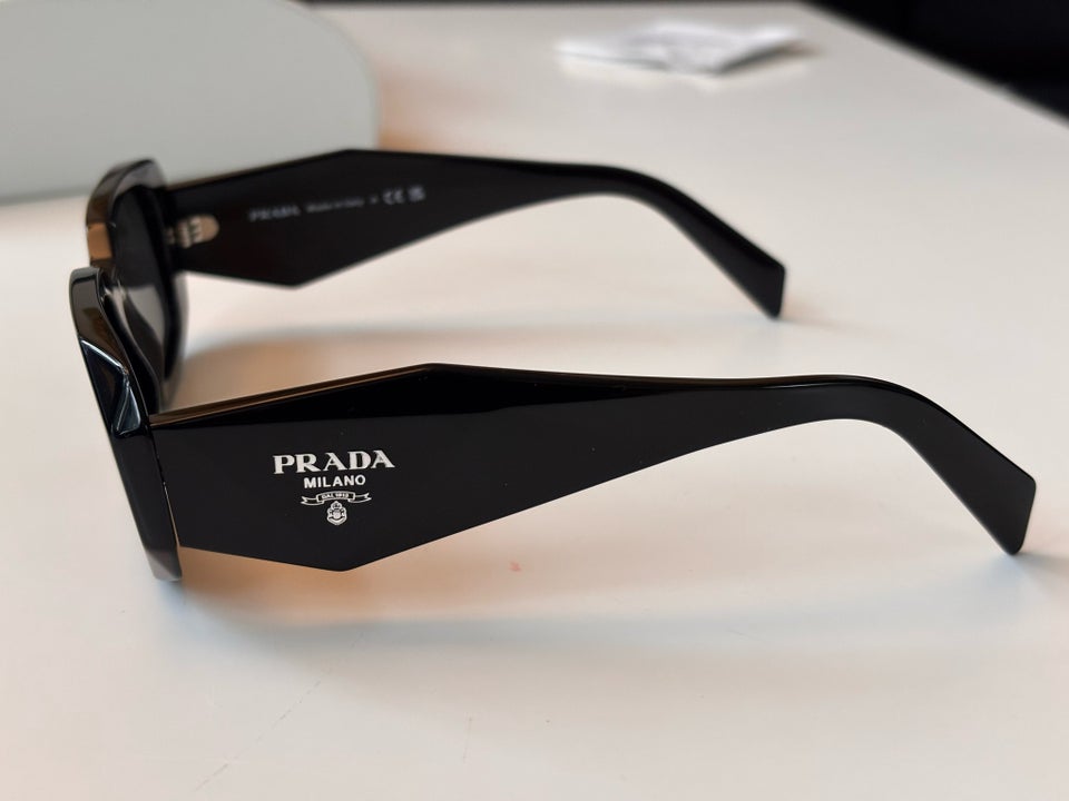 Solbriller unisex, Prada