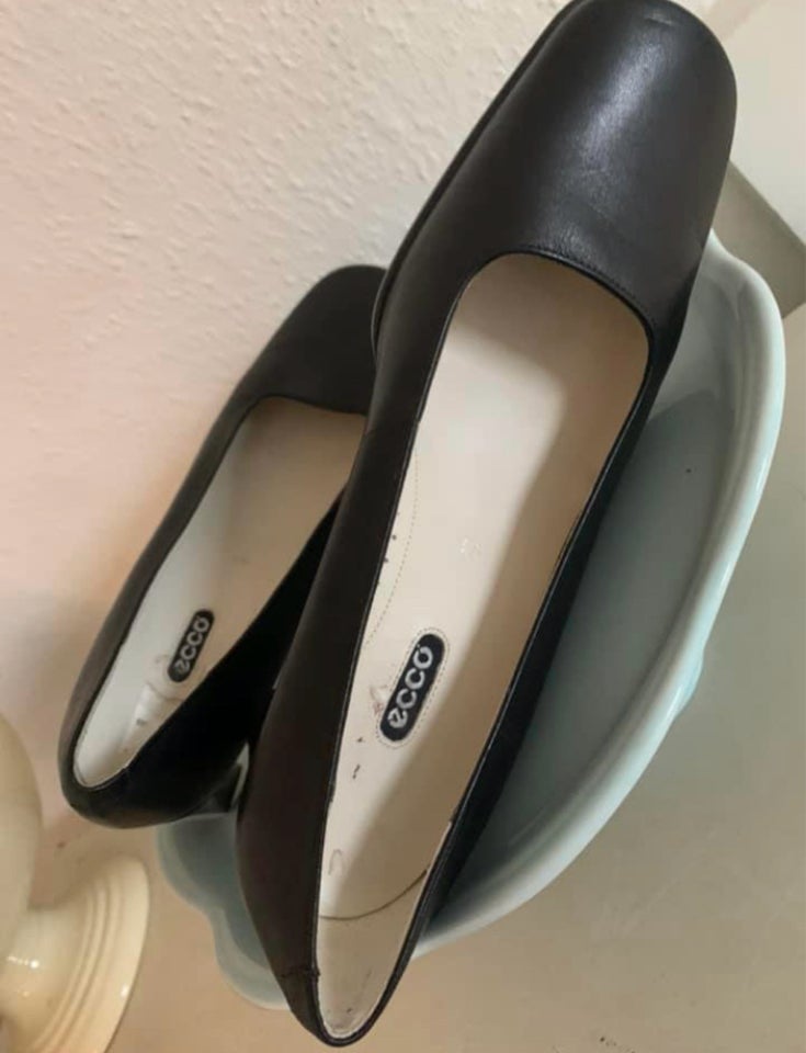 Pumps, str. 37, ecco