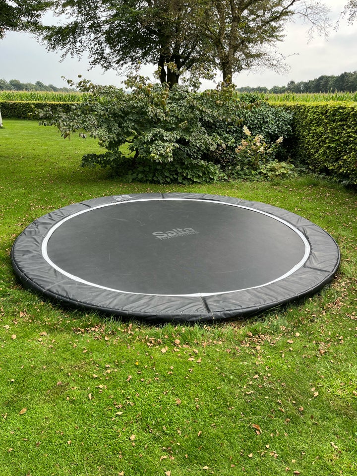 Trampolin, Salta trampolin 366 cm