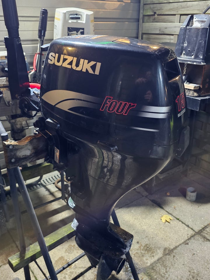 Suzuki påhængsmotor, 15 hk, benzin