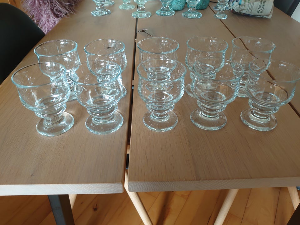 Glas, 10 hvidvinsglas i Holmegaard