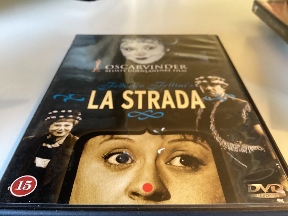 La strada  DVD drama