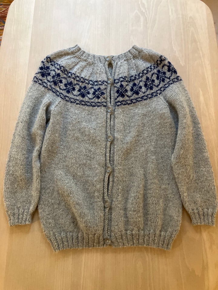 Sweater, Striktrøje, Garnbutik