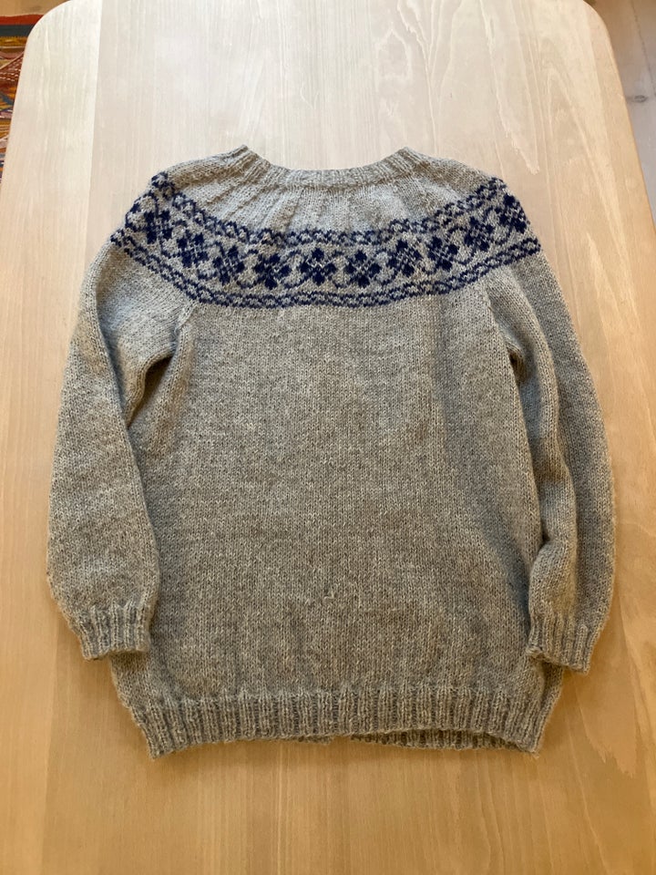 Sweater, Striktrøje, Garnbutik