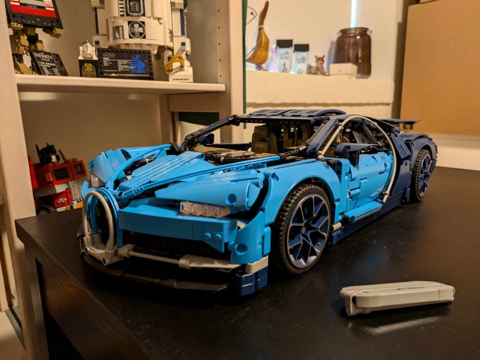 Lego Technic Bugatti Chiron 42083