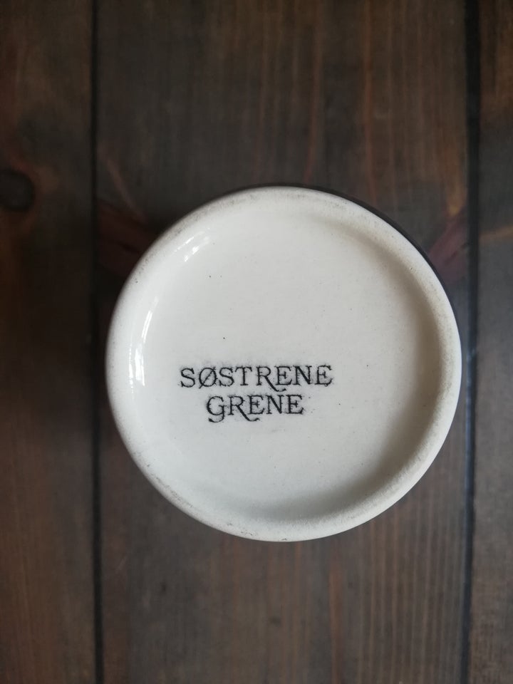 Stentøj, Kopper, Søstrene Grene