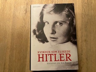 Kvinder som elskede Hitler, Angela