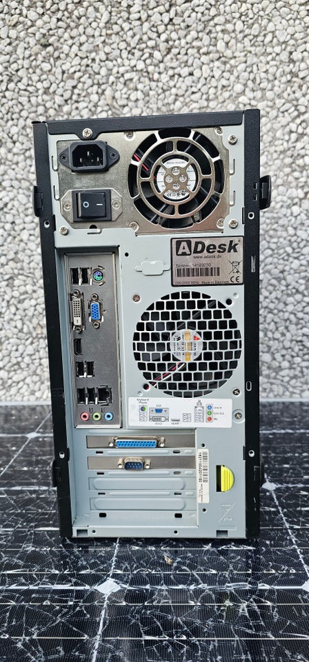 Adesk, 3.1 Ghz, 4 GB ram