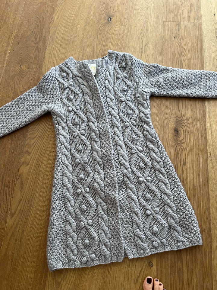 Cardigan, Q, str. 38