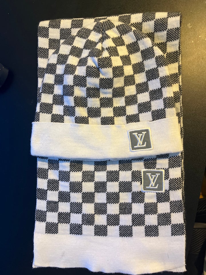 Sæt, Hue og scarf, Lv