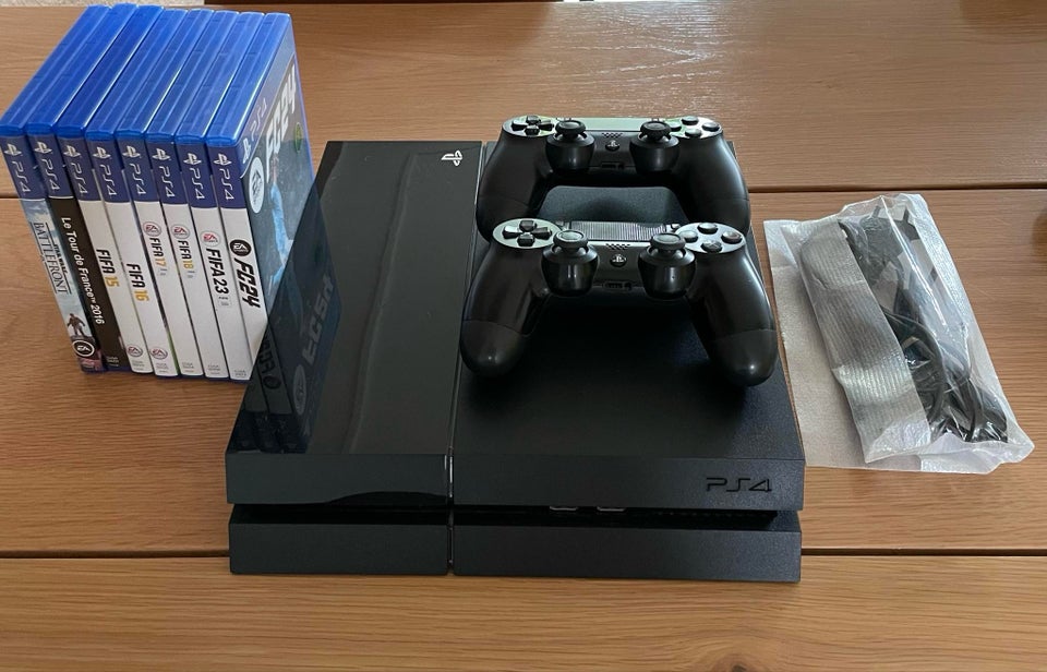 Playstation 4, 500 gb, God