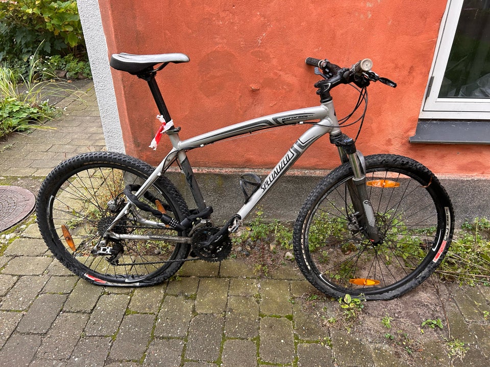 Specialized, full suspension, 21