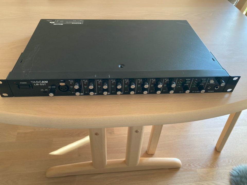 Rack mixer, Tascam LM-8ST