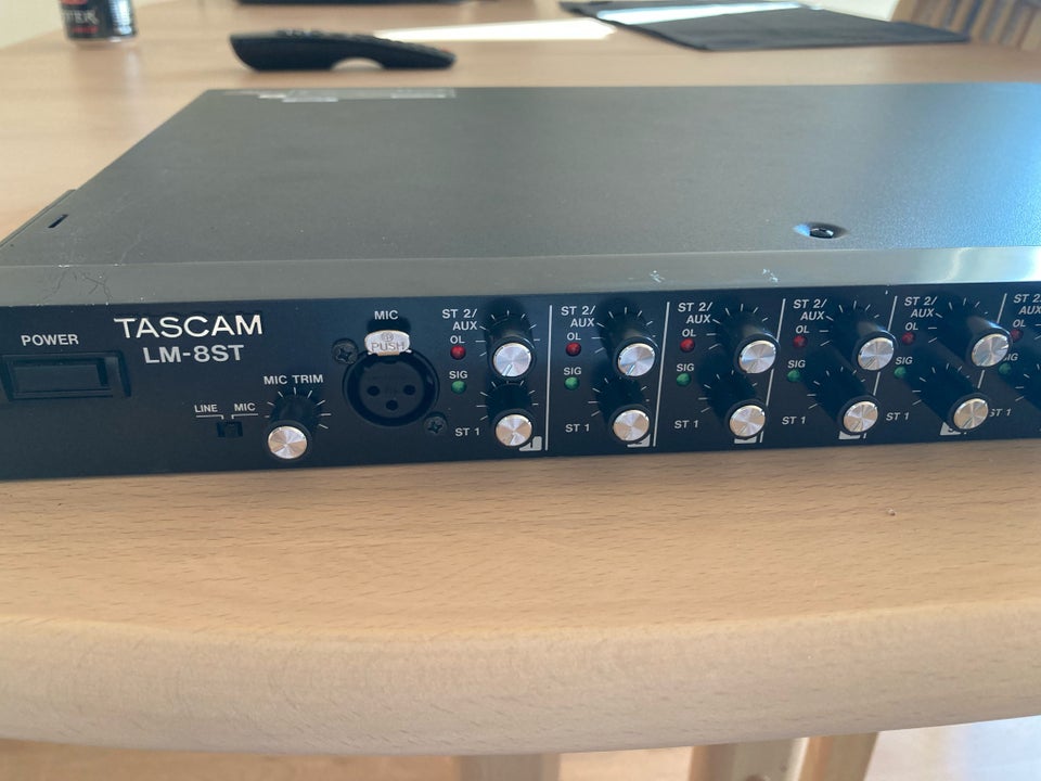 Rack mixer, Tascam LM-8ST