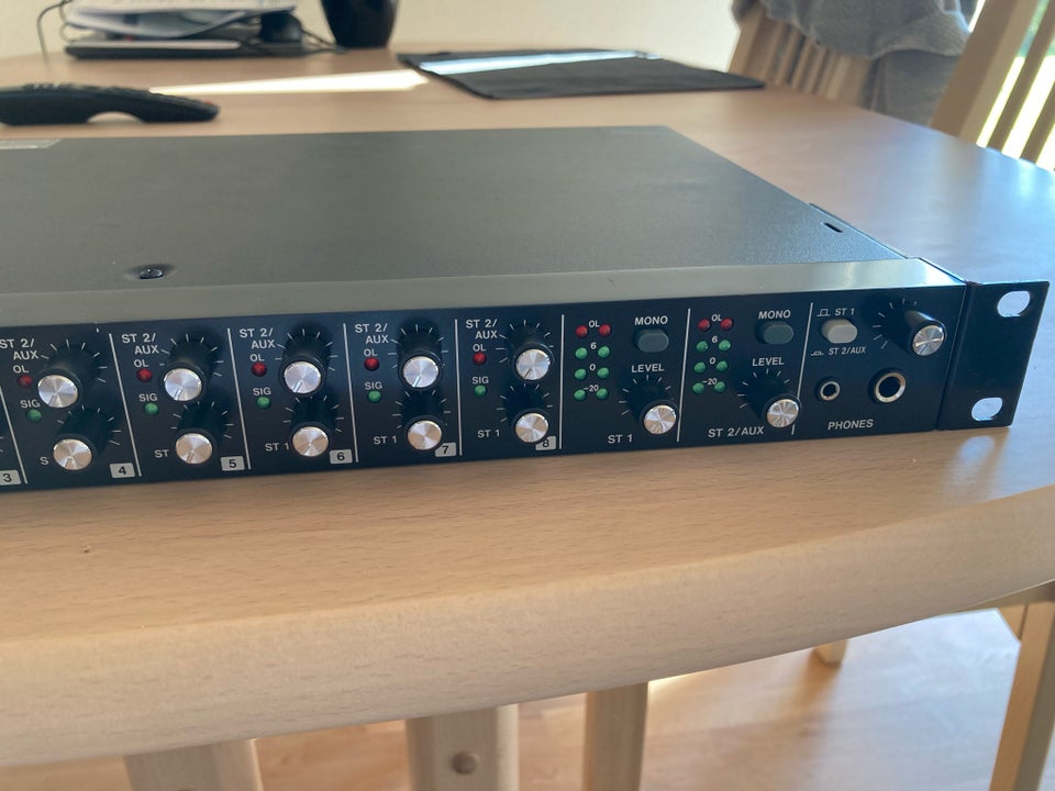 Rack mixer, Tascam LM-8ST