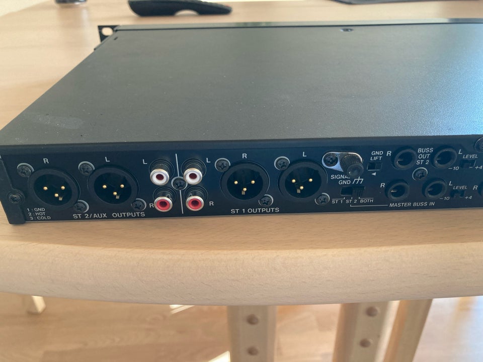 Rack mixer, Tascam LM-8ST