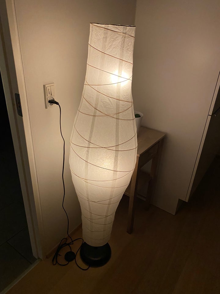 Gulvlampe IKEA