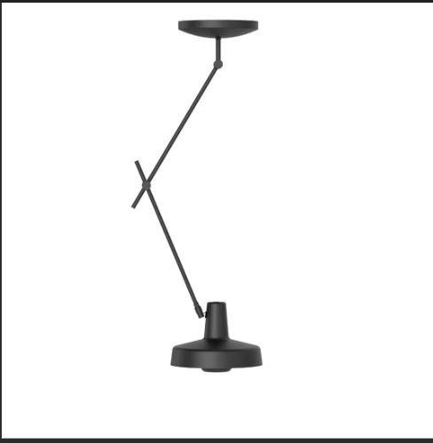 Anden loftslampe, Grupa Arigato