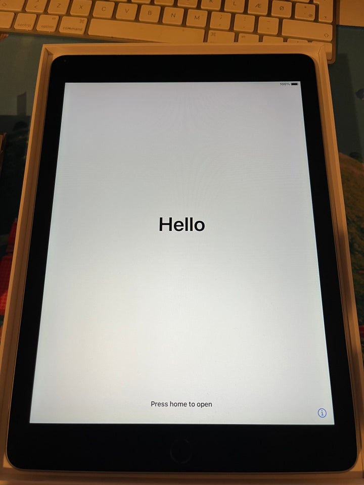 iPad Air 2, 64 GB, sort