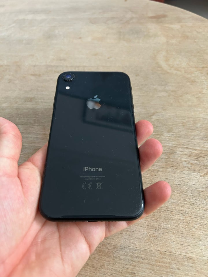 iPhone XR, 128 GB, sort