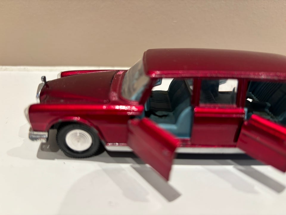 Modelbil, Dinky Mercedes - Benz