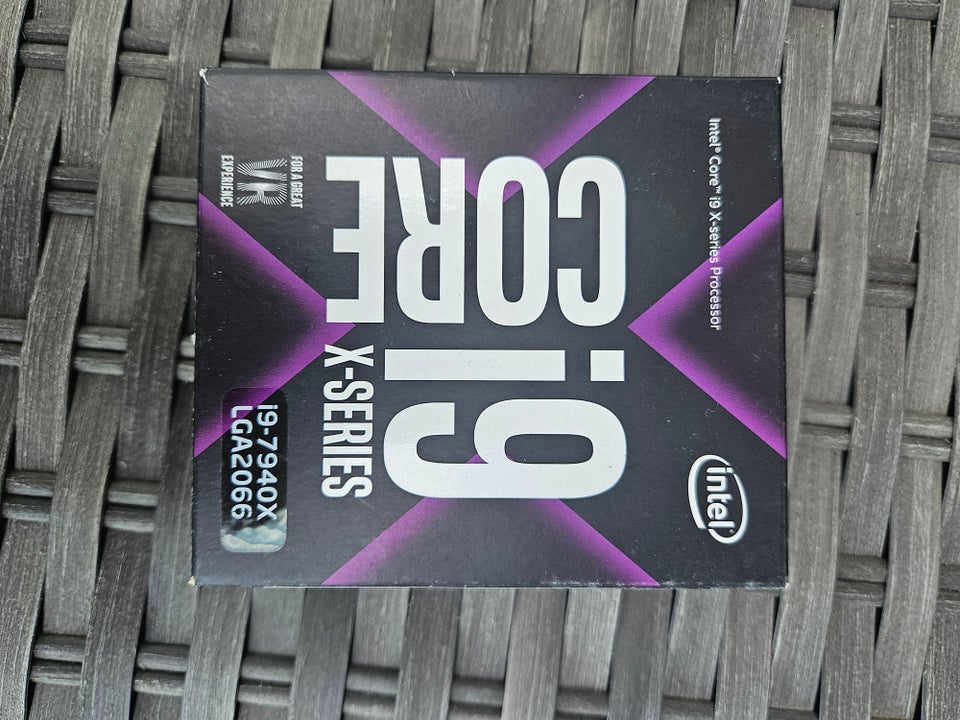 Processor Intel Core i9-7940X