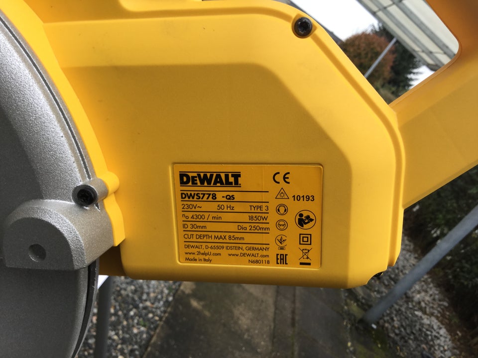 Geringssav, DeWalt dw778qs