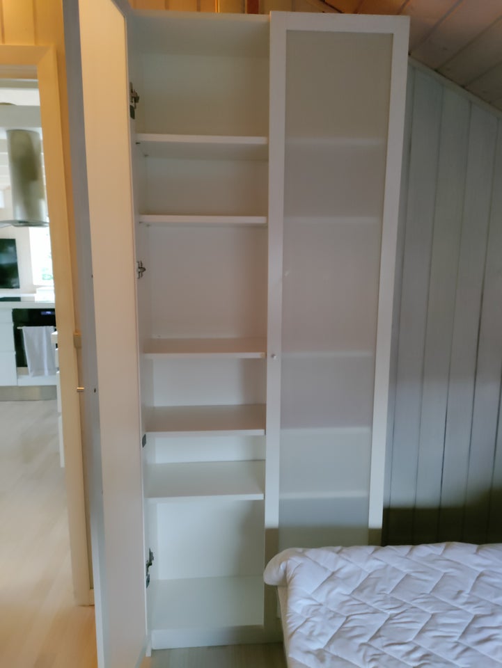 Bogskab, Ikea, b: 70 d: 30 h: 202