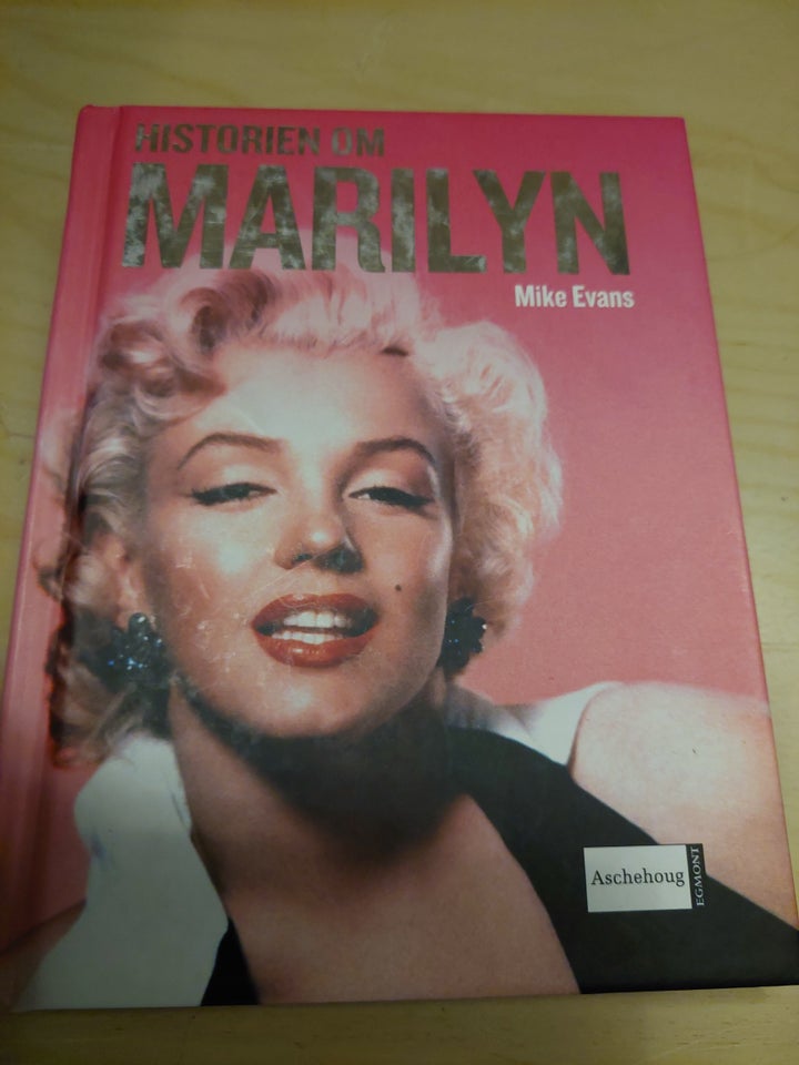 Historien om Marilyn, Mike Evans,