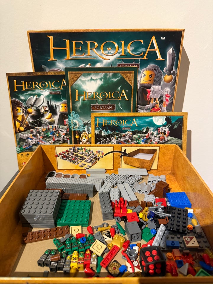 Lego Heroic, 3860 Heroica Castle