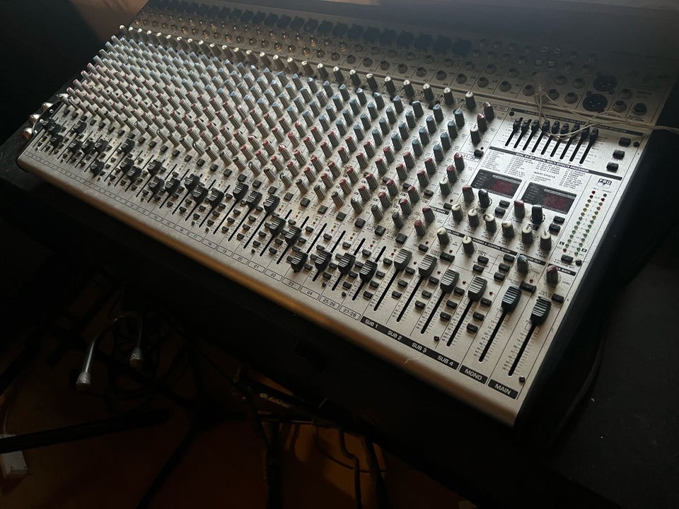 Lyd mixer, Behringer Sl 3246 fx pro